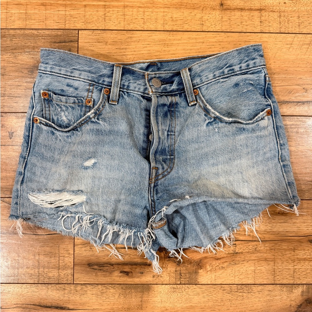 Levi’s 501 Distressed Denim Shorts - Women Size 25